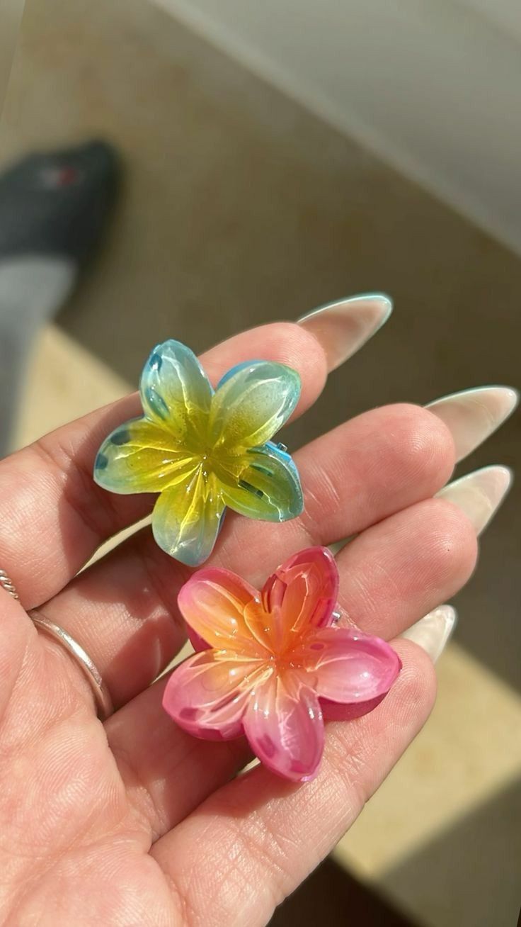 Small Blossom Glow Claw (Bundle)