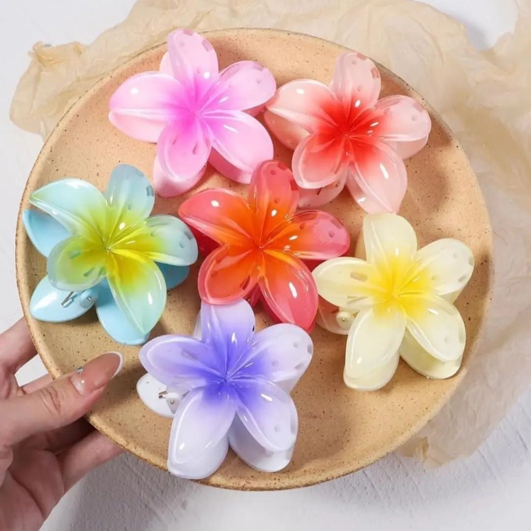 Medium Blossom Glow Claw