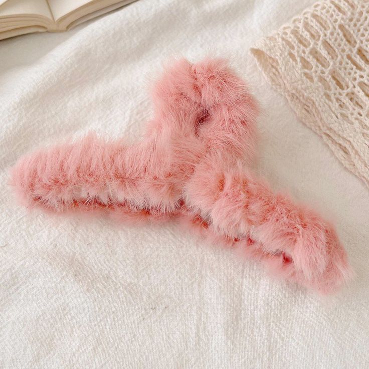 Fluffy Dream Claw