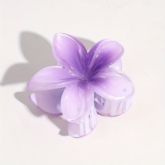 Small Blossom Glow Claw