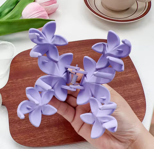 Tri-Daisy Claw